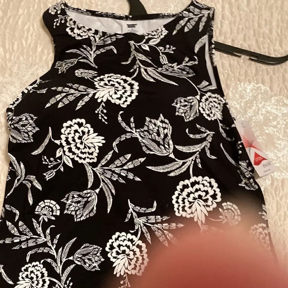 Land’s End Plus high neck modest soft cup Tankini top black multi floral 14D - Picture 7 of 7
